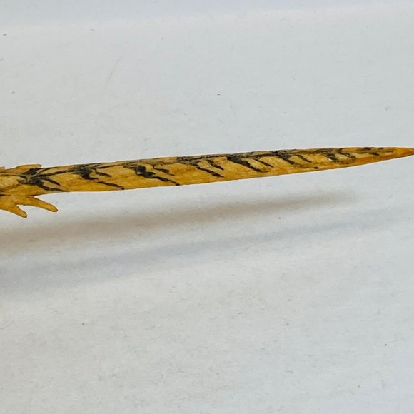 Pheasant Bird Carving ? IBJ or TBJ ? Feels like Resin Painted one claw flawed - Picture 6 of 13